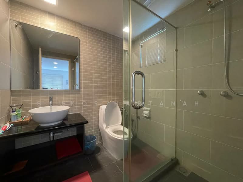 Bungalow House for Sale in Shah Alam (Selangor) - Syukor Hartanah - Bathroom - PropertyGuru.com.my