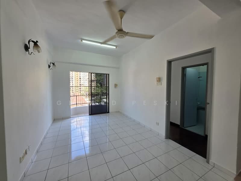 Kondominium untuk Dijual di Vista Condominium - Gerald Peski - Living Room - PropertyGuru.com.my