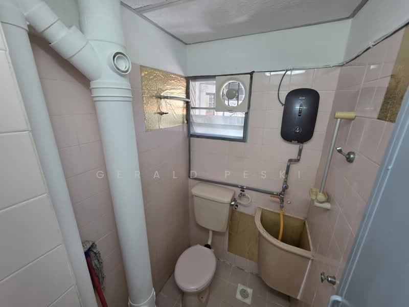 Kondominium untuk Dijual di Vista Condominium - Gerald Peski - Bathroom - PropertyGuru.com.my