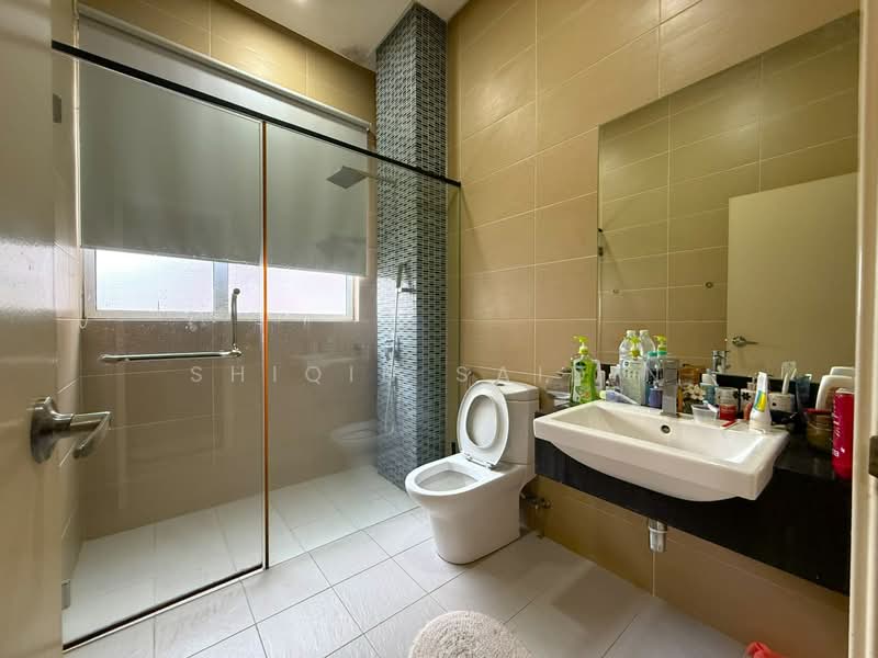 Bungalow House for Sale in Ampang Jaya (Ampang) - Shiqin Saidin - Bathroom - PropertyGuru.com.my