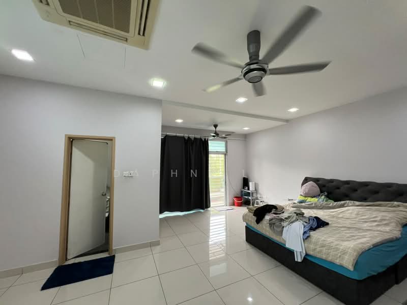 Rumah Kluster untuk Dijual di Taman Gaya (Ulu Tiram) - Daphne Lee - Bedroom - PropertyGuru.com.my