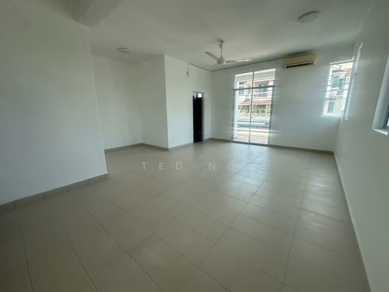 Rumah Teres 2.5 Tingkat untuk Dijual di Taman Bukit Minyak (Bukit Minyak) - TED NG - Living Room - PropertyGuru.com.my
