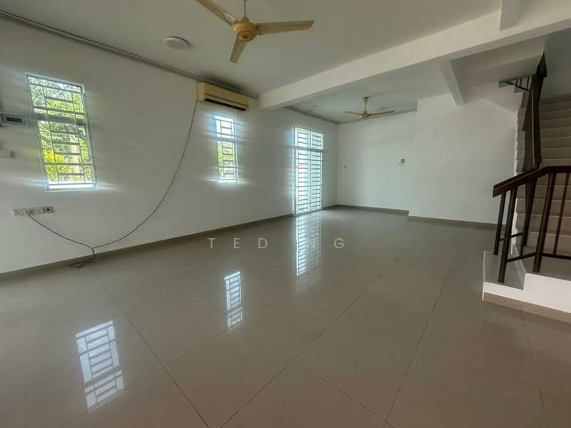 Rumah Teres 2.5 Tingkat untuk Dijual di Taman Bukit Minyak (Bukit Minyak) - TED NG - Living Room - PropertyGuru.com.my