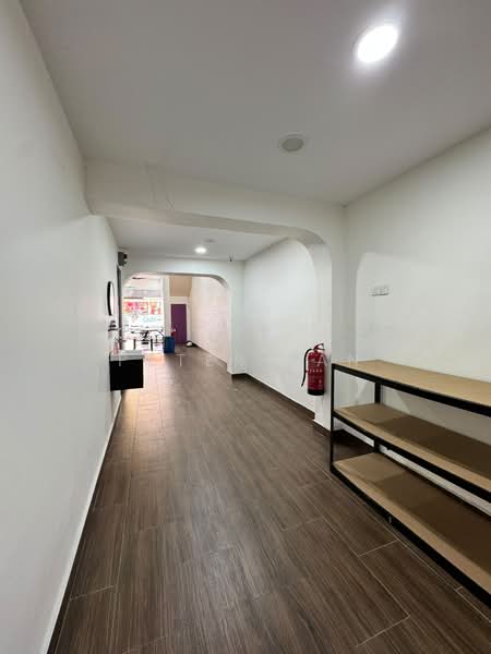 Shop for Rent in Bandar Kajang (Kajang) - Peter Tan - Corridor - PropertyGuru.com.my