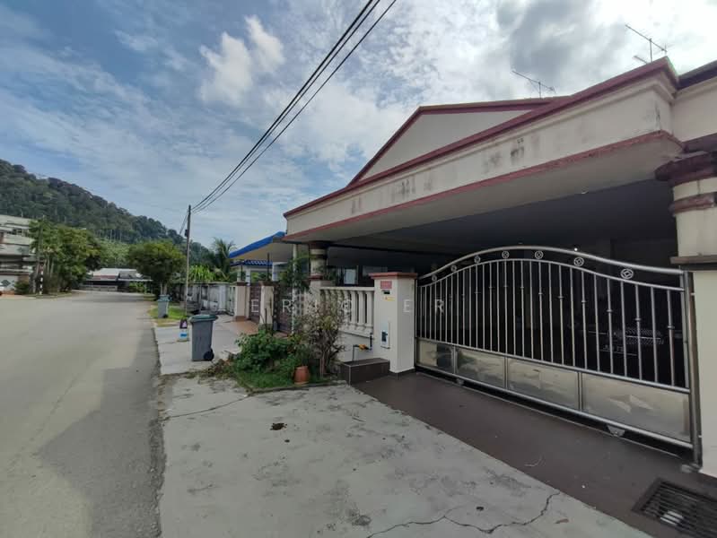 2-storey Terraced House for Sale in Taman Budaya (Batu Pahat) - Eric Er - PropertyGuru.com.my