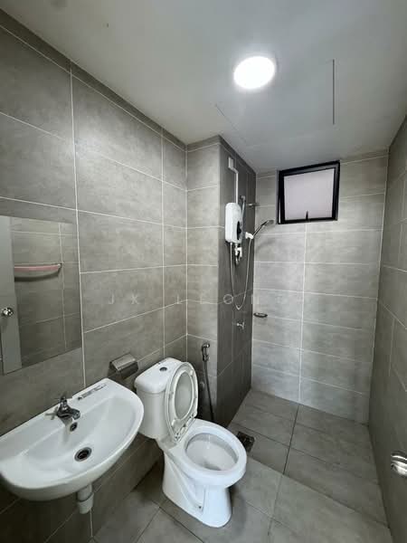 Kondominium untuk Disewa di Mizumi Residences - JK Leong - Bathroom - PropertyGuru.com.my