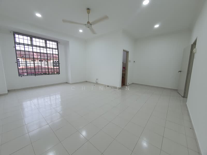 Rumah Teres 2 Tingkat untuk Dijual di Taman Angkasa Nuri (Durian Tunggal) - CHIN FN - Living Room - PropertyGuru.com.my