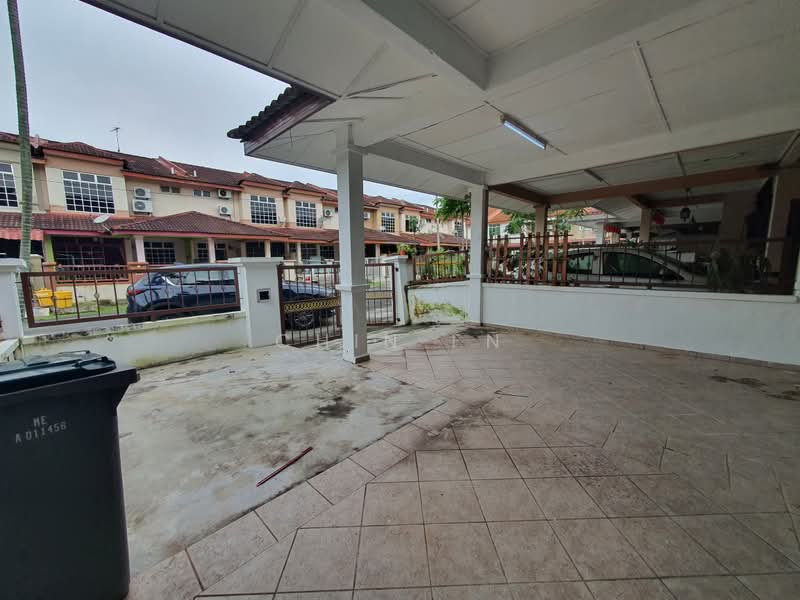 Rumah Teres 2 Tingkat untuk Dijual di Taman Angkasa Nuri (Durian Tunggal) - CHIN FN - Exterior - PropertyGuru.com.my