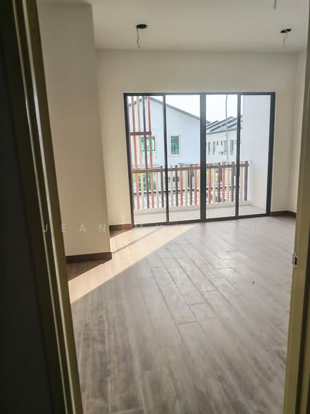 Rumah Teres untuk Disewa di Seremban (Negeri Sembilan) - Jean Mun Mah - Balcony - PropertyGuru.com.my