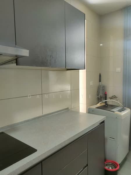 Kondominium untuk Disewa di Lakefront Residence - Daniel Teh - Kitchen - PropertyGuru.com.my