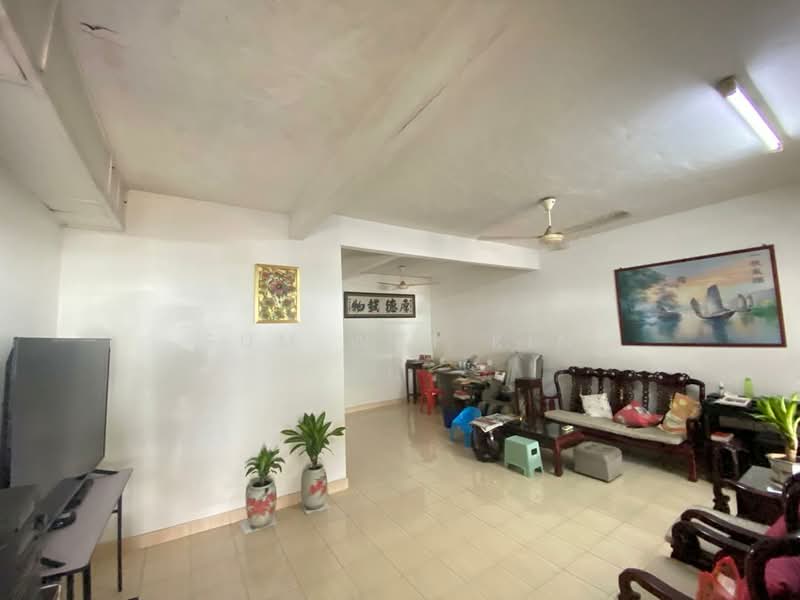 2-storey Terraced House for Sale in Ipoh (Perak) - Sum Wai Kin - Living Room - PropertyGuru.com.my