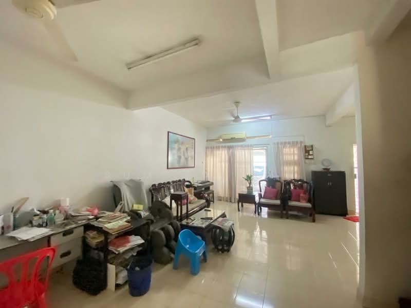 2-storey Terraced House for Sale in Ipoh (Perak) - Sum Wai Kin - Living Room - PropertyGuru.com.my