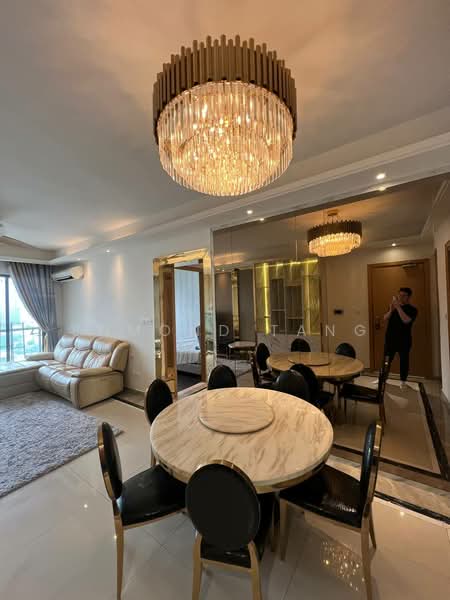 Kediaman Servis untuk Dijual di R&F Princess Cove Phase 1 - Edmond Tang - Living Room - PropertyGuru.com.my