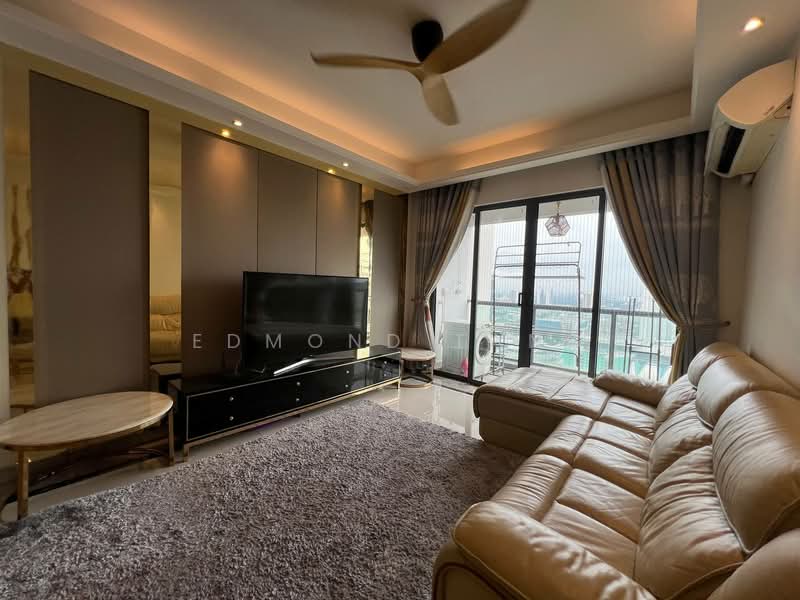 Kediaman Servis untuk Dijual di R&F Princess Cove Phase 1 - Edmond Tang - Living Room - PropertyGuru.com.my