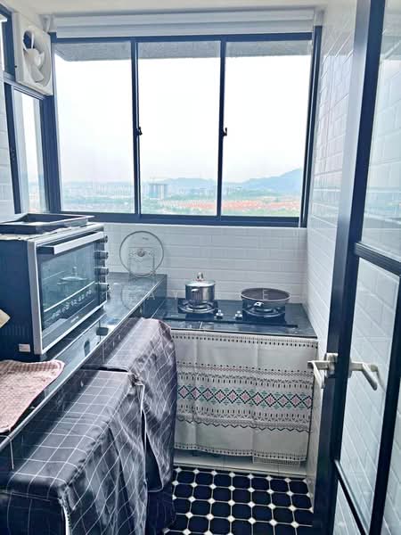 Service Residence for Sale at Setia City Residences - Ray Lee - Kitchen - PropertyGuru.com.my