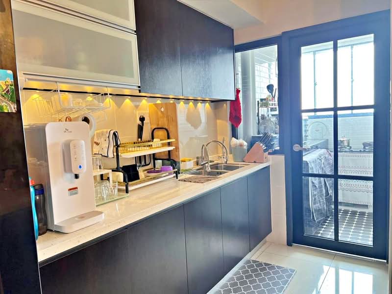 Service Residence for Sale at Setia City Residences - Ray Lee - Kitchen - PropertyGuru.com.my