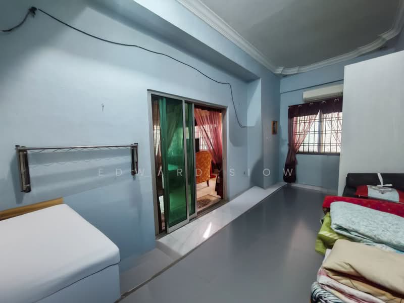 Rumah Teres 2 Tingkat untuk Dijual di Taman Impian Emas (Skudai) - Edward Siow - Living Room - PropertyGuru.com.my