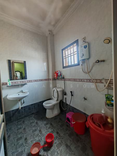 Rumah Teres 2 Tingkat untuk Dijual di Taman Impian Emas (Skudai) - Edward Siow - Bathroom - PropertyGuru.com.my