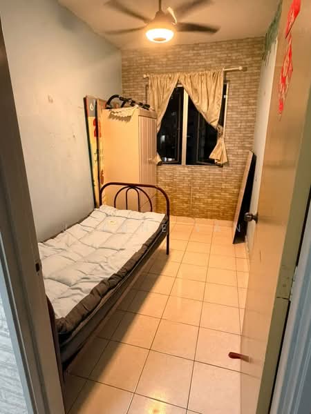 Pangsapuri untuk Disewa di Pangsapuri Jati Selatan - Joanne Yan - Bedroom - PropertyGuru.com.my