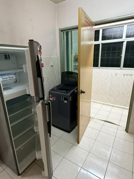 Pangsapuri untuk Disewa di Pangsapuri Jati Selatan - Joanne Yan - Kitchen - PropertyGuru.com.my
