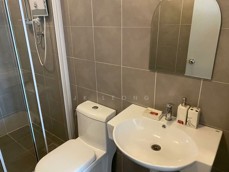 Service Residence for Sale at Savanna Executive Suite @ Southville City - JK Leong - Bathroom - PropertyGuru.com.my