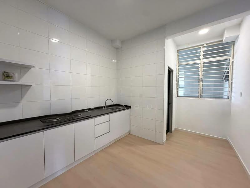 Service Residence for Sale at Sky Gardens Residences - SY Ngo - Kitchen - PropertyGuru.com.my