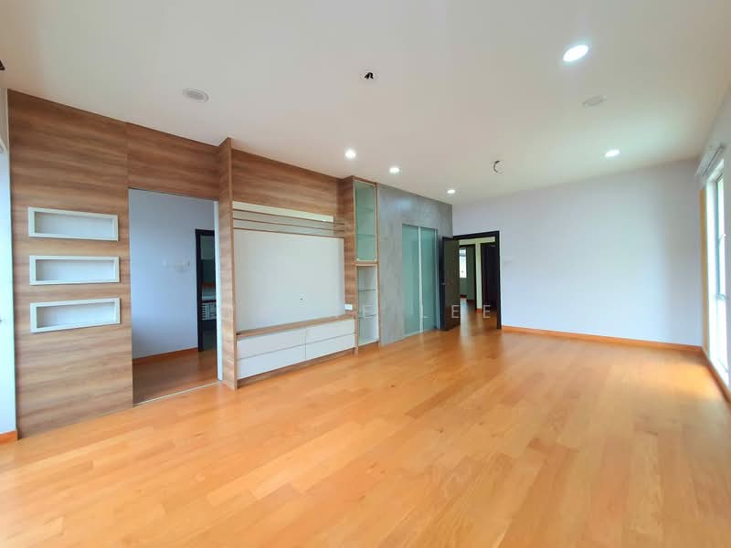 Banglo Lot Kosong untuk Dijual di Kota Kemuning (Shah Alam) - Wayne Lee - Living Room - PropertyGuru.com.my
