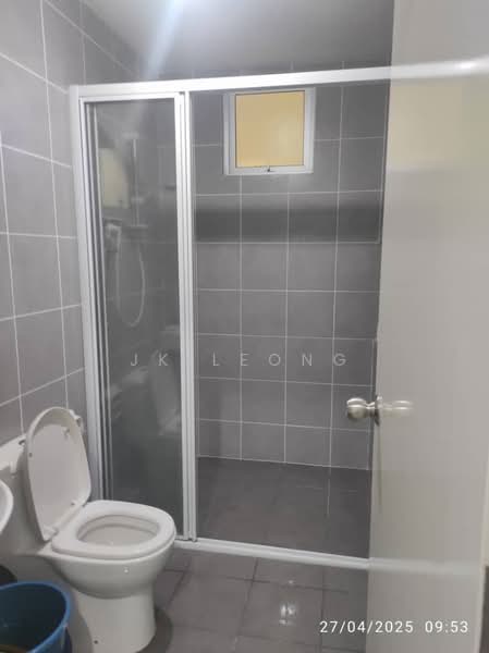 Service Residence for Sale at Savanna Executive Suite @ Southville City - JK Leong - Bathroom - PropertyGuru.com.my