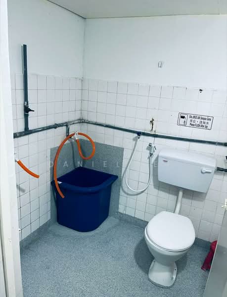 Rumah Flat untuk Disewa di Kondo Rakyat - Daniel Teh - Bathroom - PropertyGuru.com.my