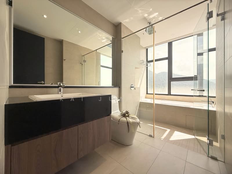 Kondominium untuk Dijual di The Marin at Ferringhi - Kai Jun Tan - Bathroom - PropertyGuru.com.my