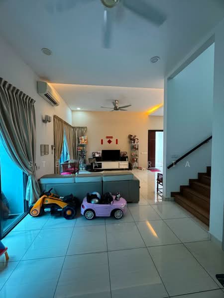 Rumah Teres 2 Tingkat untuk Disewa di Setia Eco Gardens (Gelang Patah) - Stella Narita - Living Room - PropertyGuru.com.my