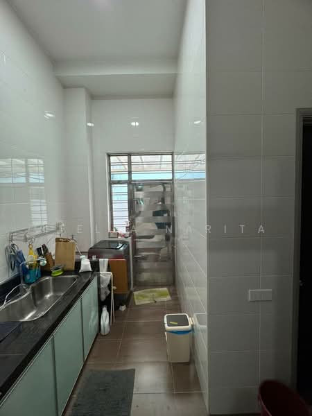 Rumah Teres 2 Tingkat untuk Disewa di Setia Eco Gardens (Gelang Patah) - Stella Narita - Kitchen - PropertyGuru.com.my