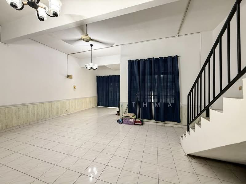 2-storey Terraced House for Sale in Taman Mok Sum (Seremban) - Azrul Othman - Living Room - PropertyGuru.com.my