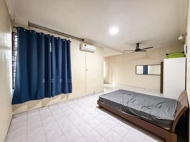 2-storey Terraced House for Sale in Taman Mok Sum (Seremban) - Azrul Othman - Bedroom - PropertyGuru.com.my