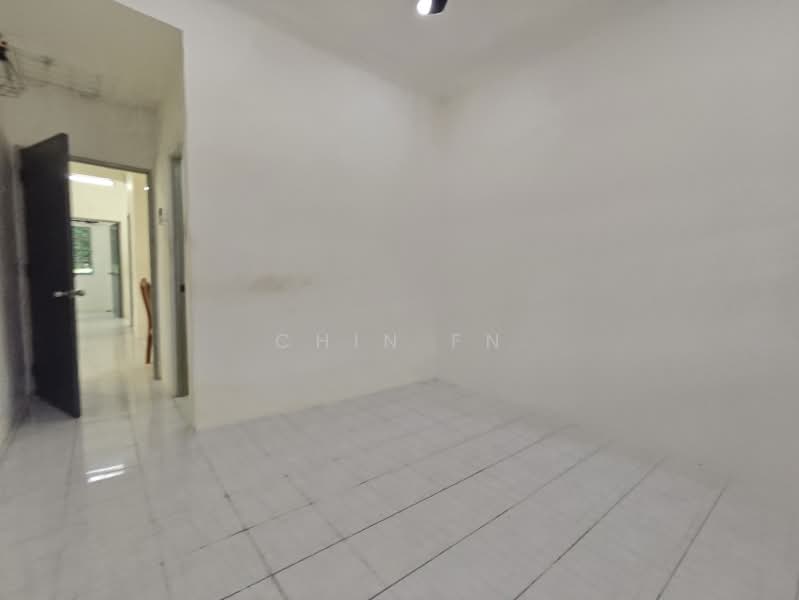 Rumah Teres 1 Tingkat untuk Dijual di Taman Merdeka (Batu Berendam) - CHIN FN - Corridor - PropertyGuru.com.my