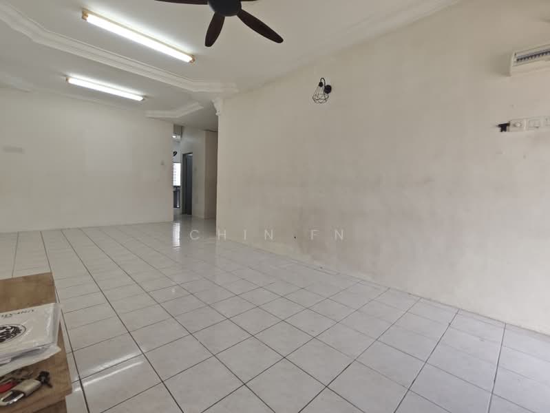 Rumah Teres 1 Tingkat untuk Dijual di Taman Merdeka (Batu Berendam) - CHIN FN - Living Room - PropertyGuru.com.my
