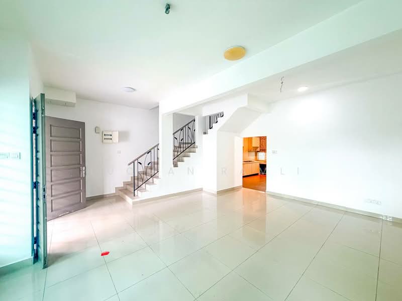 Rumah Teres 2 Tingkat untuk Dijual di Cheras (Kuala Lumpur) - Luqman Ramli - Living Room - PropertyGuru.com.my