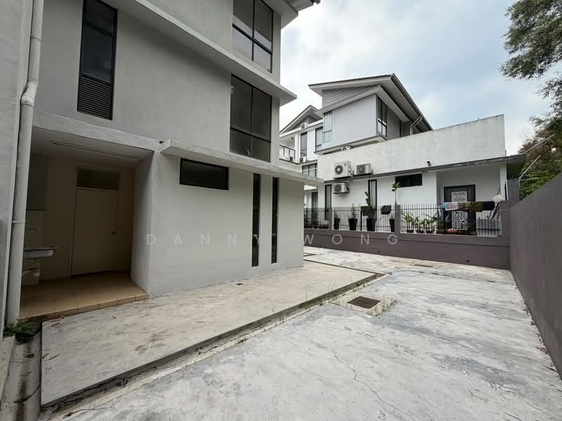 Semi-Detached House for Sale in Rawang (Selangor) - Danny Wong - Exterior - PropertyGuru.com.my
