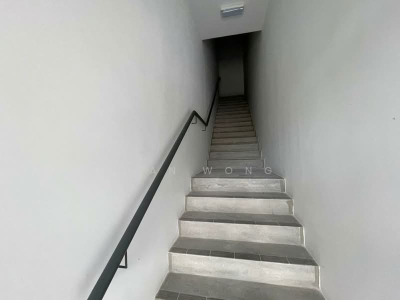 Shop / Office for Rent in Seksyen U16 (Shah Alam) - Ivan Wong - Corridor - PropertyGuru.com.my