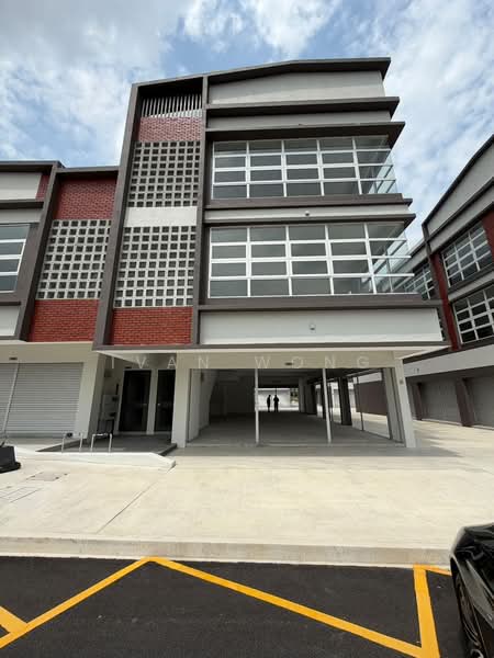 Shop / Office for Rent in Seksyen U16 (Shah Alam) - Ivan Wong - Exterior - PropertyGuru.com.my
