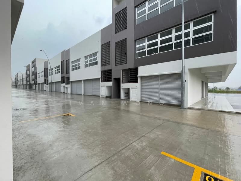 Shop / Office for Rent in Seksyen U16 (Shah Alam) - Ivan Wong - Exterior - PropertyGuru.com.my