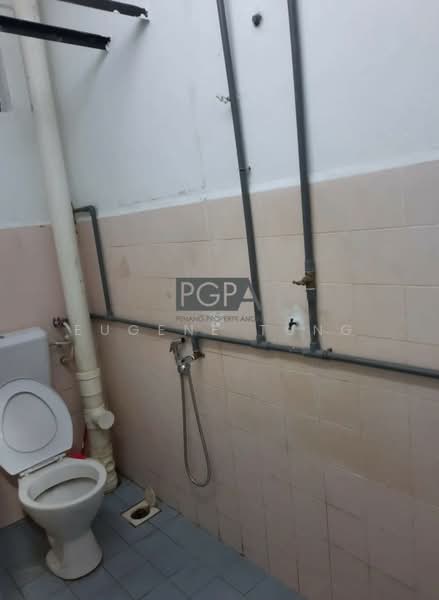 Rumah Flat untuk Dijual di Taman Sri Indah - Eugene Tung - Bathroom - PropertyGuru.com.my
