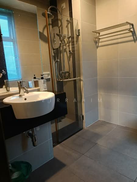 Kondominium untuk Disewa di Gardenview Residences - Azizirrahim . - Bathroom - PropertyGuru.com.my