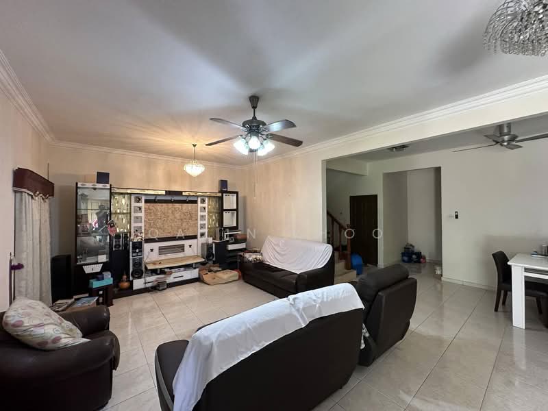 Rumah Berkembar untuk Dijual di Taman Meru (Ipoh) - Qazin Khoo - Living Room - PropertyGuru.com.my