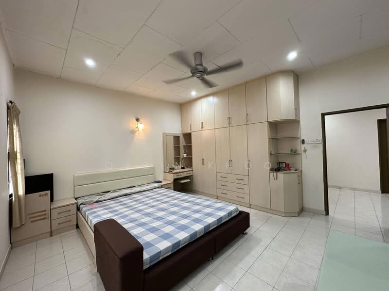 Rumah Berkembar untuk Dijual di Taman Meru (Ipoh) - Qazin Khoo - Bedroom - PropertyGuru.com.my