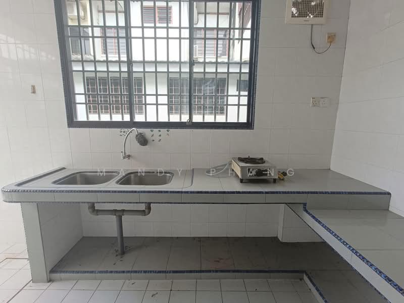 2-storey Terraced House for Rent in Ipoh (Perak) - Mandy Phang - Kitchen - PropertyGuru.com.my