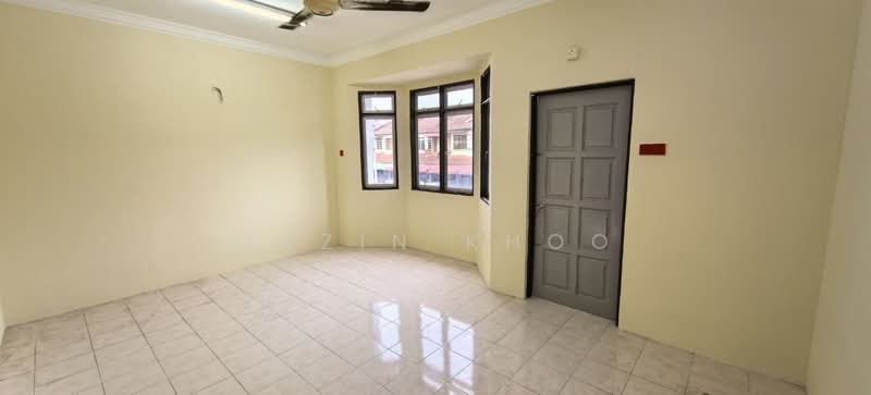 2-storey Terraced House for Rent in Bercham (Ipoh) - Qazin Khoo - Living Room - PropertyGuru.com.my