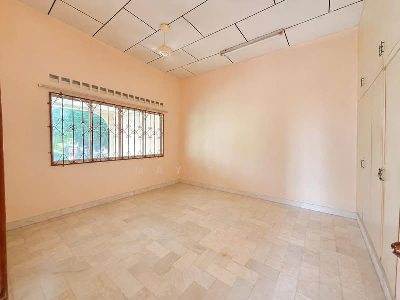 Rumah Berkembar untuk Dijual di Taman Sunrise (Kluang) - May Tan - PropertyGuru.com.my