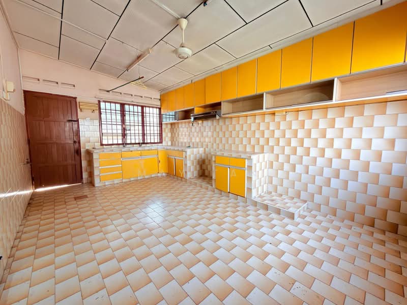 Rumah Berkembar untuk Dijual di Taman Sunrise (Kluang) - May Tan - PropertyGuru.com.my