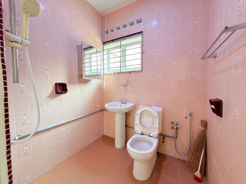 Rumah Berkembar untuk Dijual di Taman Sunrise (Kluang) - May Tan - PropertyGuru.com.my